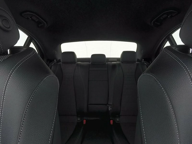 Mercedes-Benz E 200 Avantgarde - автомобили, коли, обяви за нови и употребявани 11