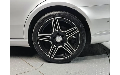 mercedes-benz-e-200 - 4