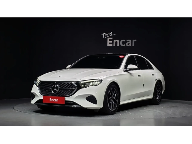 Mercedes-Benz E 200 - автомобили, коли, обяви за нови и употребявани 0