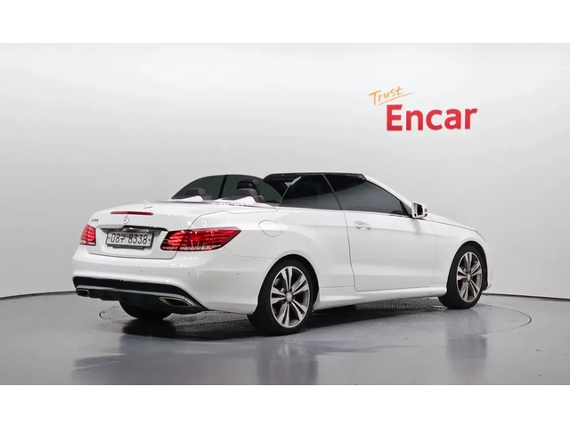 Mercedes-Benz E 200 КОЖЕН САЛОН| ПОДГРЕВ| КАМЕРА - автомобили, коли, обяви за нови и употребявани 1