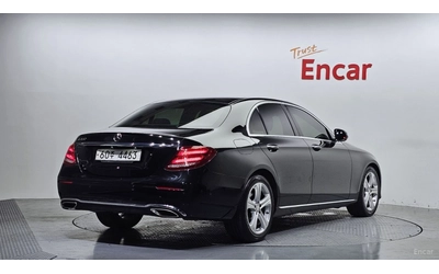 mercedes-benz-e-200 - 1