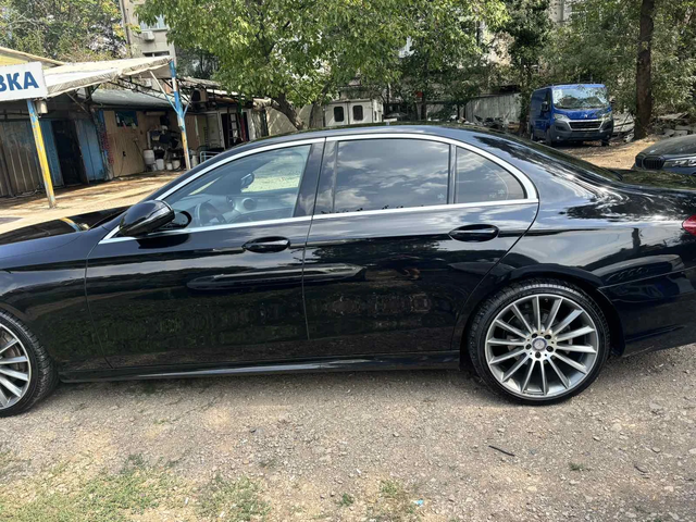 Mercedes-Benz E 220 AMG FULL E220d - автомобили, коли, обяви за нови и употребявани 3