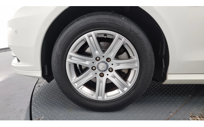 mercedes-benz-e-220 - 4