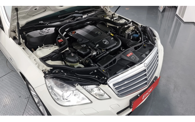 mercedes-benz-e-220 - 5