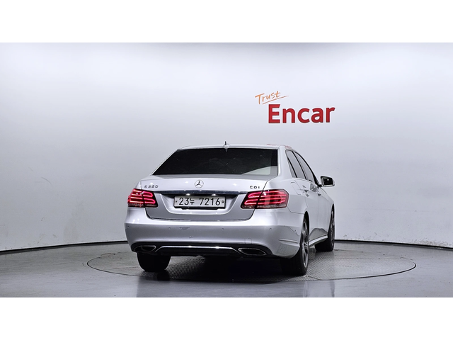 Mercedes-Benz E 220 E-Class W212 E220 CDI Avantgarde - автомобили, коли, обяви за нови и употребявани 3