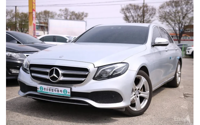 mercedes-benz-e-220 - 0