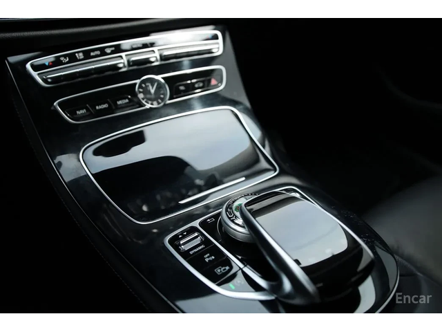 Mercedes-Benz E 220 E Class W213 E220D Avantgarde - автомобили, коли, обяви за нови и употребявани 10