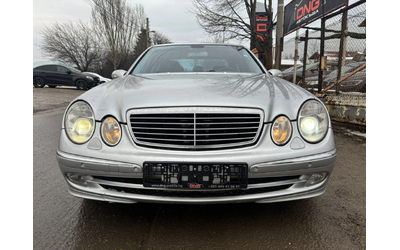 mercedes-benz-e-220 - 1