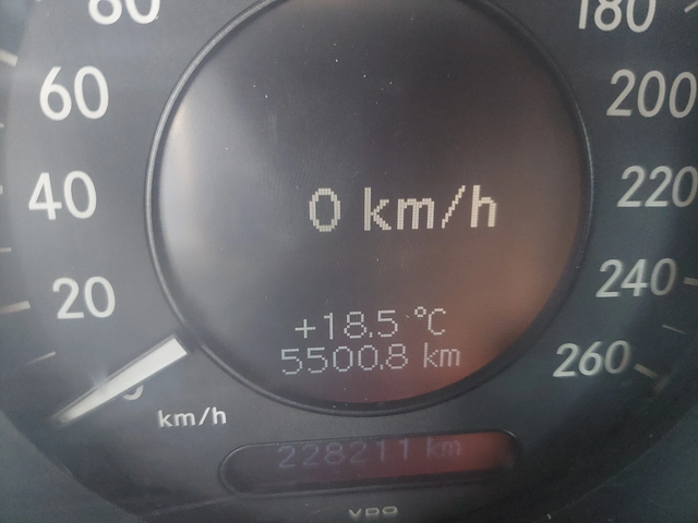 Mercedes-Benz E 220 CDI 150ps 6ck OM646 - автомобили, коли, обяви за нови и употребявани 9