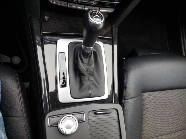 Mercedes-Benz E 220 CDI UNIKAT!!!! - автомобили, коли, обяви за нови и употребявани 11