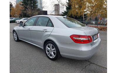 mercedes-benz-e-220 - 3