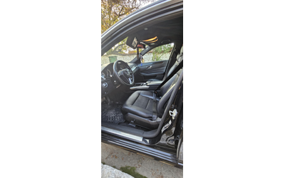 mercedes-benz-e-220 - 4