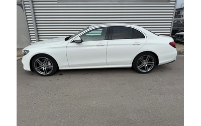 mercedes-benz-e-220 - 1