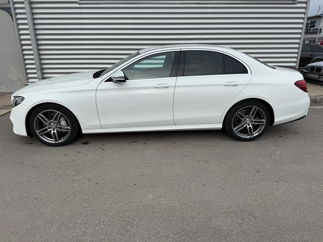 Mercedes-Benz E 220 AMG Optic+ 9Gtronic+ BlueTec+ Head Up+ Navi+ Подгр - автомобили, коли, обяви за нови и употребявани 1