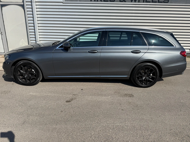 Mercedes-Benz E 220 AMG Optic+ 9Gtronic+ BlueTec+ Full Led+ Navi+ Подг - автомобили, коли, обяви за нови и употребявани 1