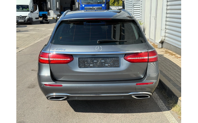 mercedes-benz-e-220 - 3