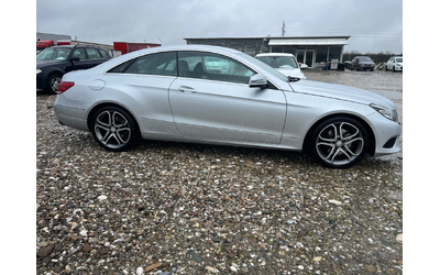 mercedes-benz-e-220 - 3