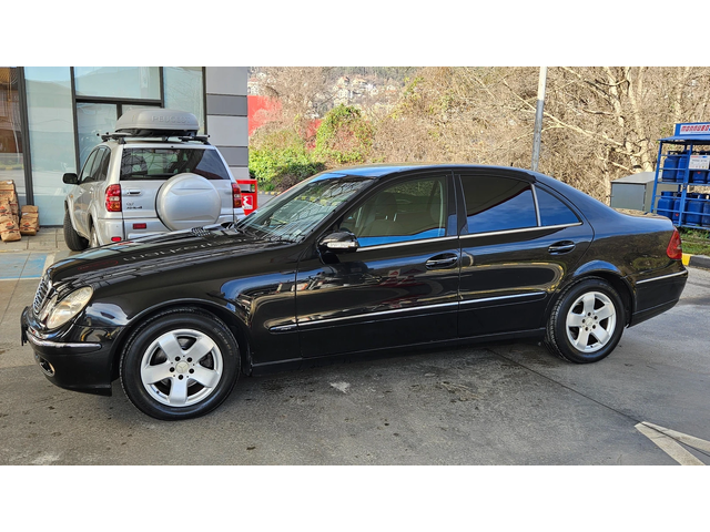 Mercedes-Benz E 220 2.2 Cdi Avtomat/Navigacia/Top sustoqnie - автомобили, коли, обяви за нови и употребявани 2