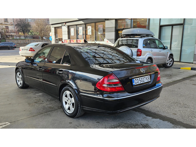 Mercedes-Benz E 220 2.2 Cdi Avtomat/Navigacia/Top sustoqnie - автомобили, коли, обяви за нови и употребявани 4
