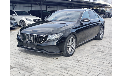 mercedes-benz-e-220 - 1