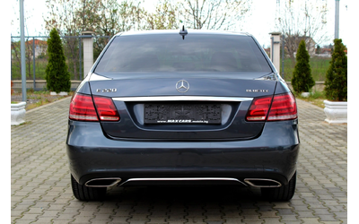mercedes-benz-e-220 - 5
