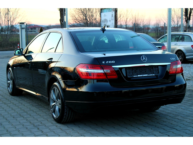 Mercedes-Benz E 220 CDI 7G TRONIC - автомобили, коли, обяви за нови и употребявани 4