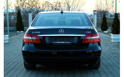 mercedes-benz-e-220 - 5