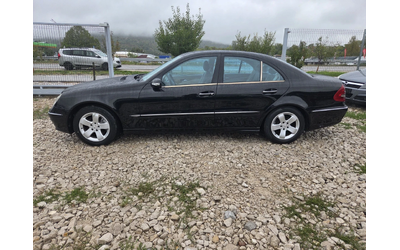 mercedes-benz-e-220 - 5
