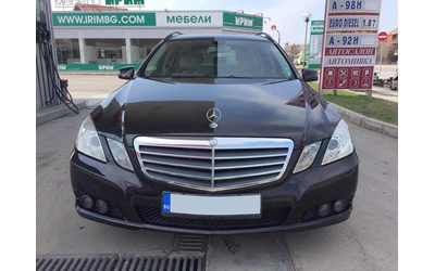 mercedes-benz-e-220 - 1