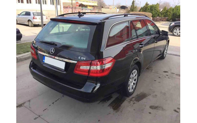 mercedes-benz-e-220 - 4