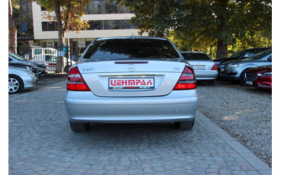 mercedes-benz-e-220 - 5