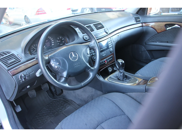 Mercedes-Benz E 220 CDI  С РЕГИСТРАЦИЯ - автомобили, коли, обяви за нови и употребявани 8