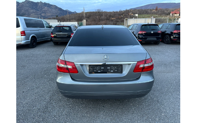 mercedes-benz-e-220 - 4