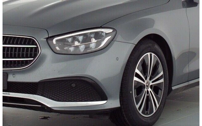 mercedes-benz-e-220 - 2