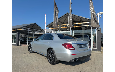 mercedes-benz-e-220 - 3
