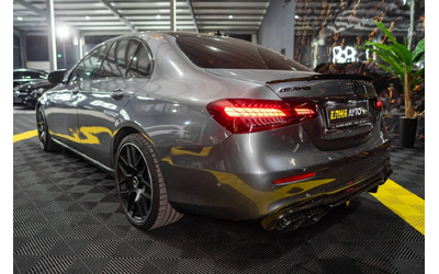 mercedes-benz-e-220 - 5