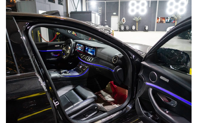 Mercedes-Benz E 220 D FULL AMG LINE ДИГИТАЛНО ТАБЛО ПАНО ЛИЗИНГ 100% - автомобили, коли, обяви за нови и употребявани 11