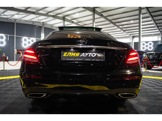 Mercedes-Benz E 220 D FULL AMG LINE ДИГИТАЛНО ТАБЛО ПАНО ЛИЗИНГ 100% - автомобили, коли, обяви за нови и употребявани 7