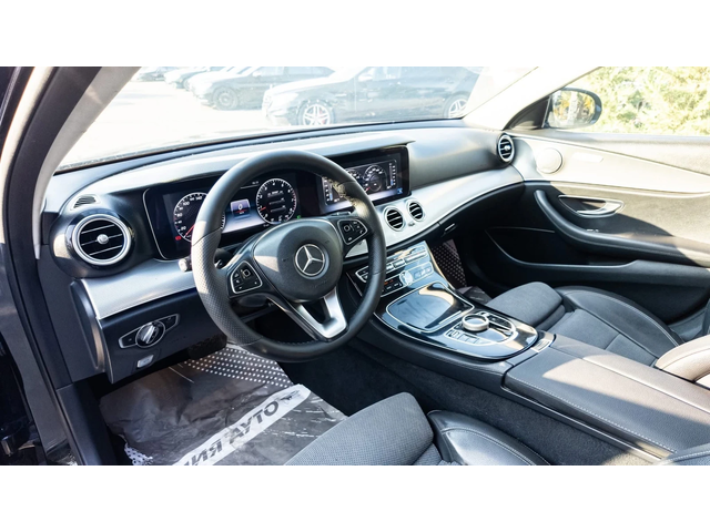 Mercedes-Benz E 220 D FULL AMG LINE ДИГИТАЛНО ТАБЛО ЛИЗИНГ 100% - автомобили, коли, обяви за нови и употребявани 11