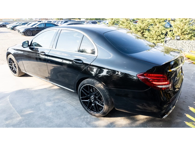 Mercedes-Benz E 220 D FULL AMG LINE ДИГИТАЛНО ТАБЛО ЛИЗИНГ 100% - автомобили, коли, обяви за нови и употребявани 5