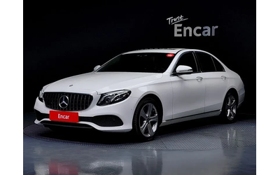 mercedes-benz-e-220 - 0