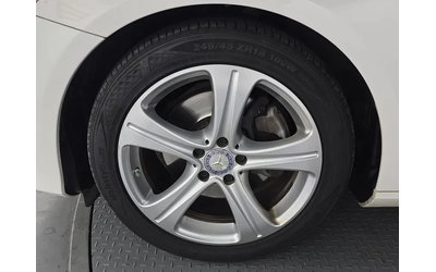 mercedes-benz-e-220 - 4