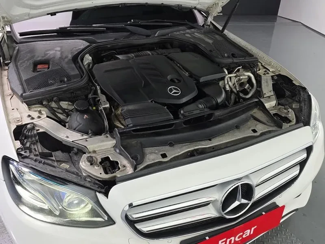 Mercedes-Benz E 220 Avantgarde - автомобили, коли, обяви за нови и употребявани 5