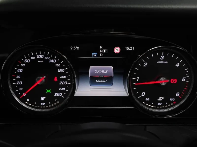 Mercedes-Benz E 220 Avantgarde - автомобили, коли, обяви за нови и употребявани 7