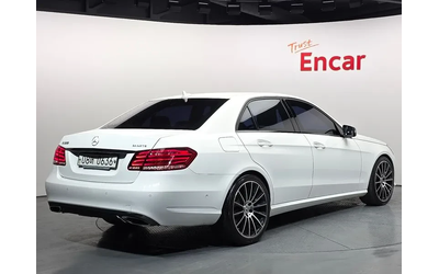 mercedes-benz-e-220 - 1