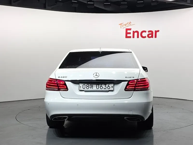 Mercedes-Benz E 220 Bluetech Avant Garde Sports - автомобили, коли, обяви за нови и употребявани 3