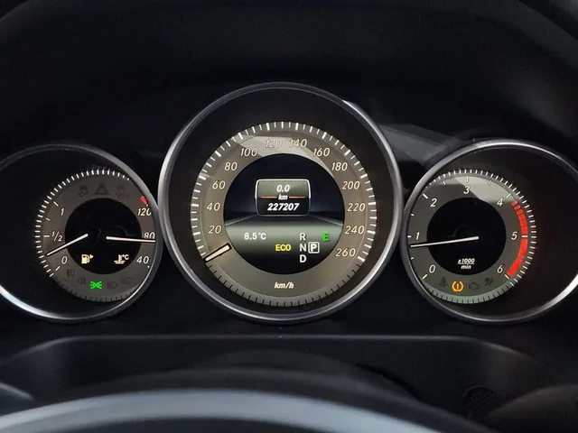 Mercedes-Benz E 220 Bluetech Avant Garde Sport - автомобили, коли, обяви за нови и употребявани 7