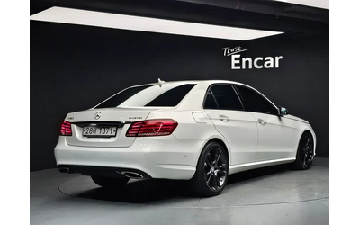 mercedes-benz-e-220 - 1