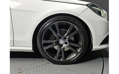 mercedes-benz-e-220 - 4