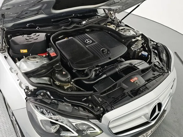 Mercedes-Benz E 220 Bluetech Avantgarde - автомобили, коли, обяви за нови и употребявани 5